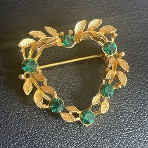 Vintage Rhinestone Heart Brooch Pin Laurel Leaf Wreath Gold Tone Green Jewelry